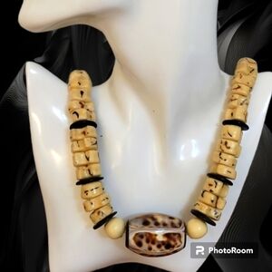 Vtg Estate Baroque Tiger Cowrie Shell Bone Beaded Tribal Nomad Necklace